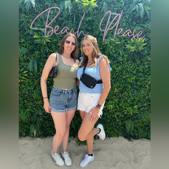 Meet your Posher, Kelly - Picture 2 of 5